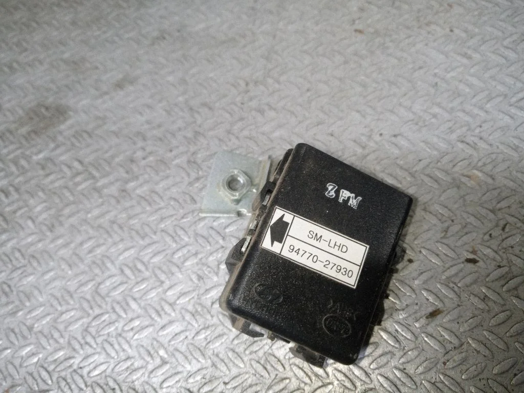 Oil pressure relay – Hyundai Santa Fe (2000-2006)