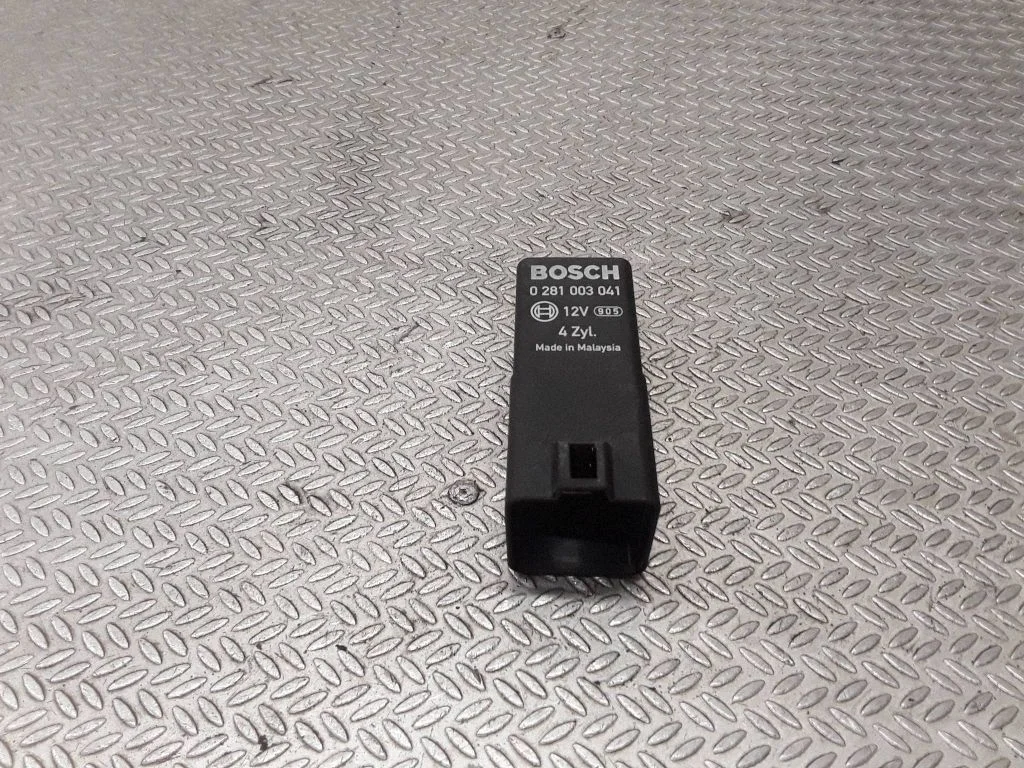 Glow plug pre-heat relay 0281003041