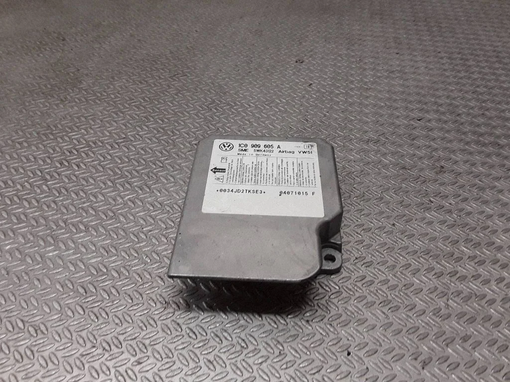 Airbag control unit/module 1C0909605A