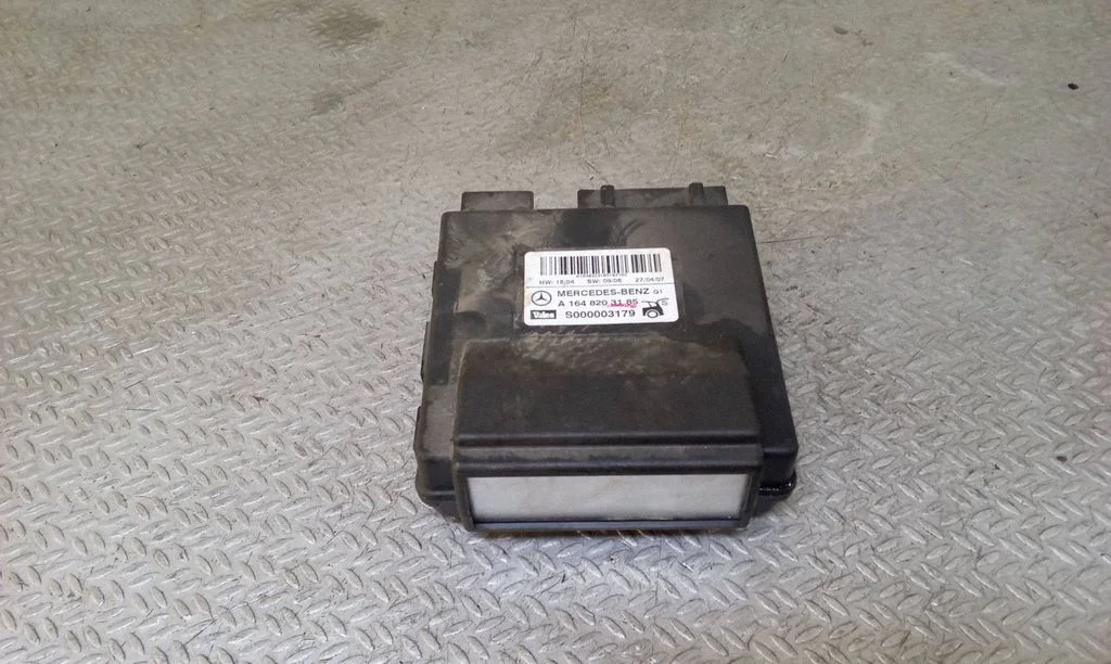 Tailgate/trunk control unit/module A1648203185