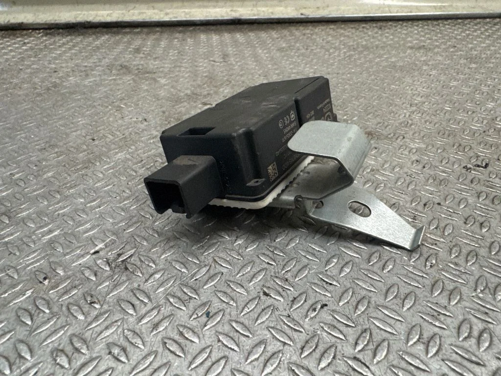 Door central lock control unit/module S180036011