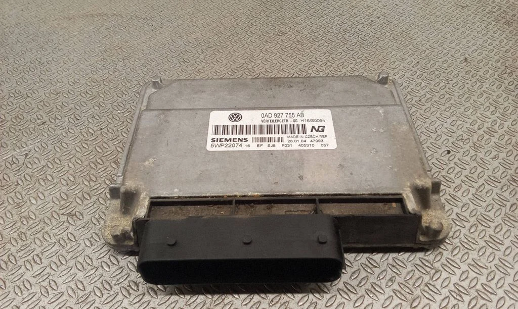 Transfer box differential control unit – Volkswagen Touareg I (2002-2010)