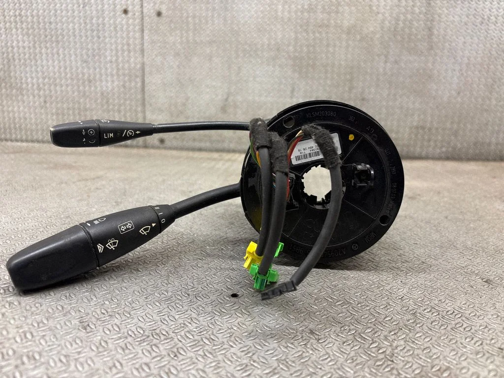 Wiper turn signal indicator stalk/switch A0004640618