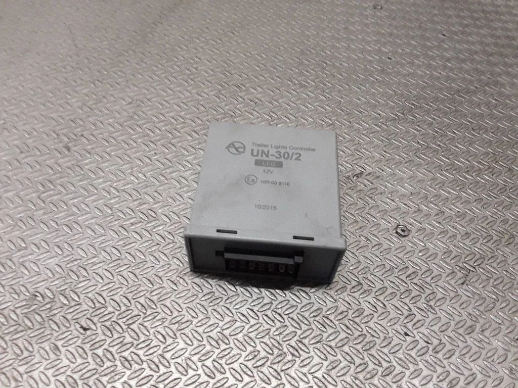 Tow bar trailer control unit/module UN302