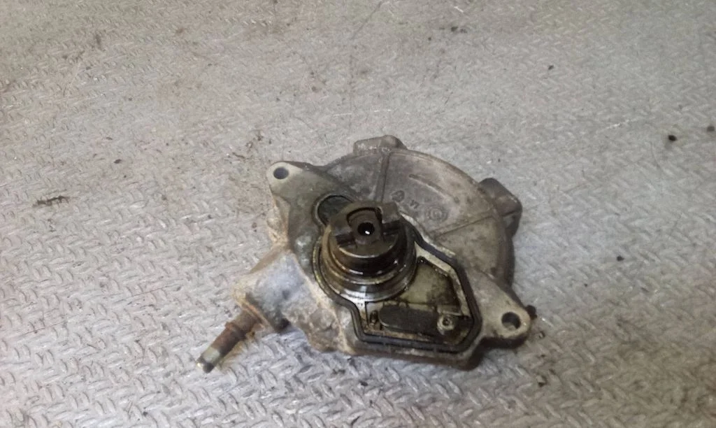 Vacuum pump – Mercedes-Benz B-Class W245 (2005-2011)
