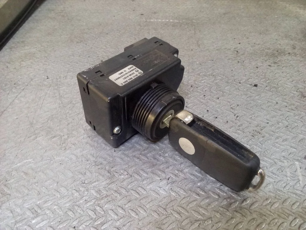 Ignition lock 3D0905865E