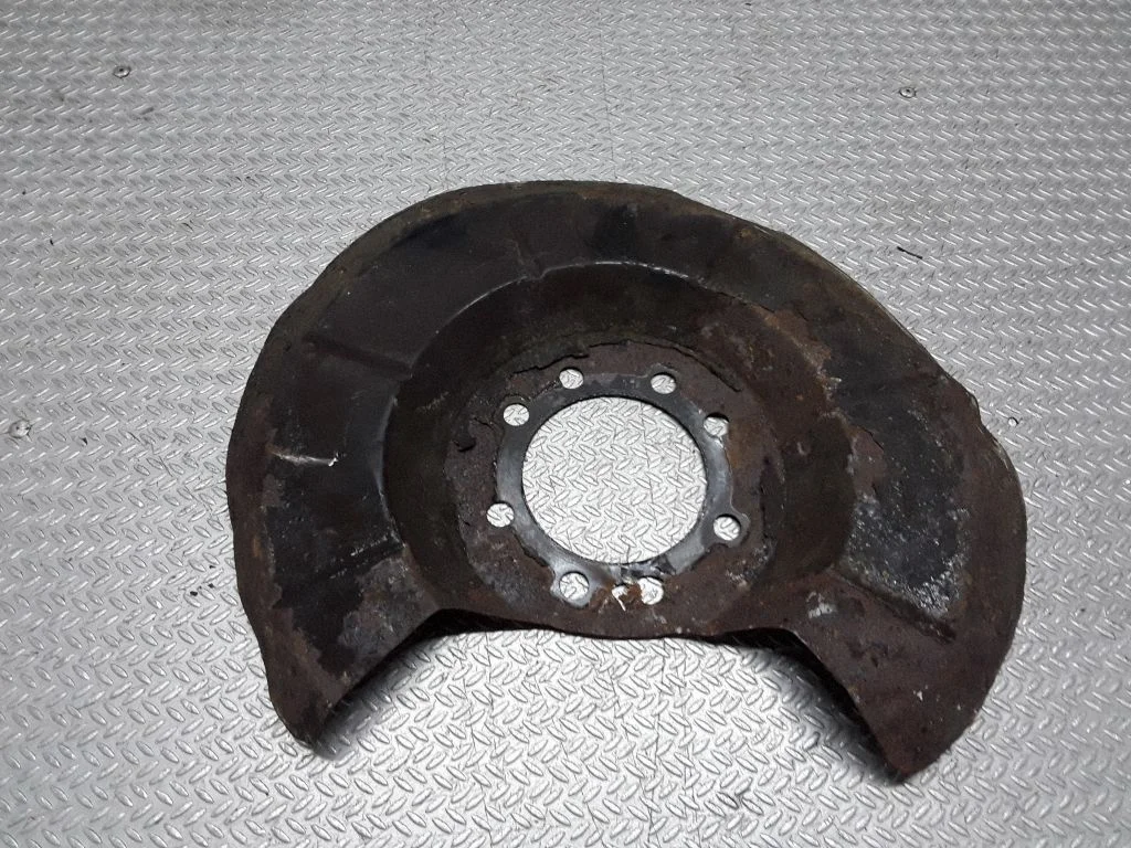 Rear brake disc plate dust cover – right