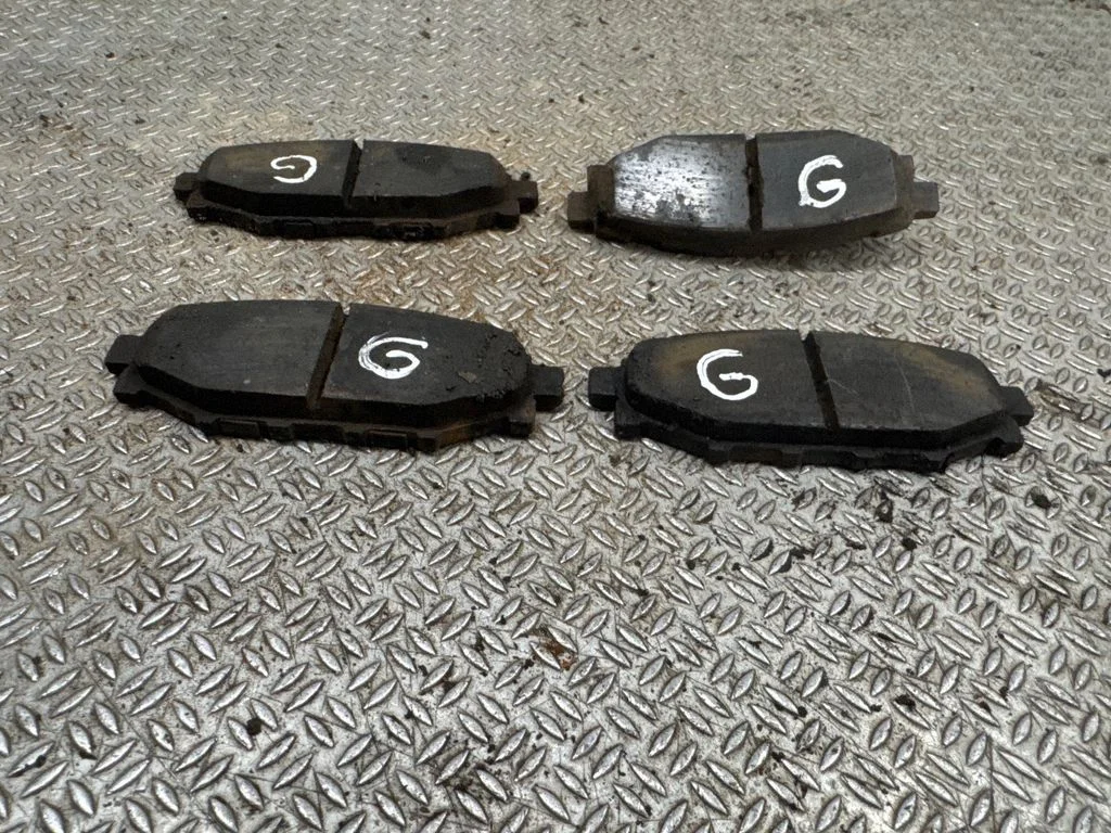Brake pads (rear)