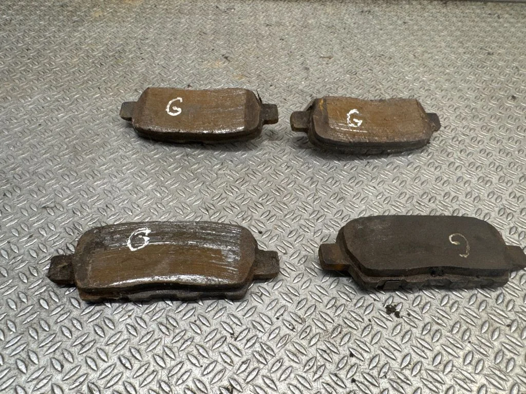 Piduriklotsid (tagumised) – tagumine