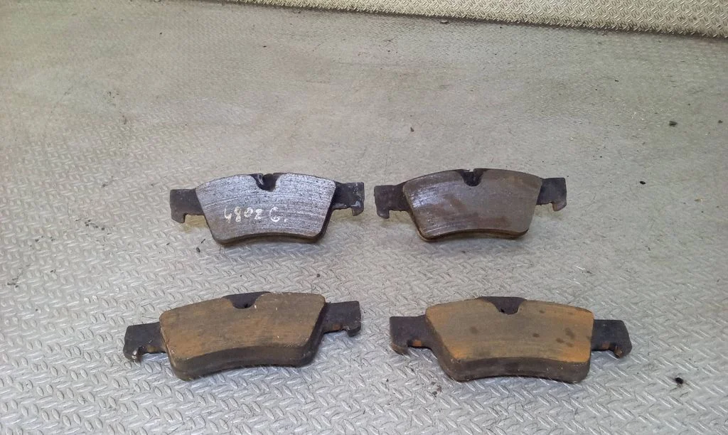 Brake pads (rear)