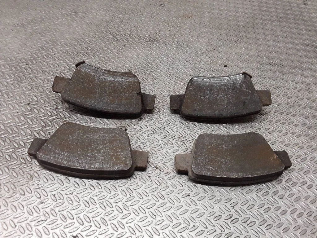Brake pads (rear)