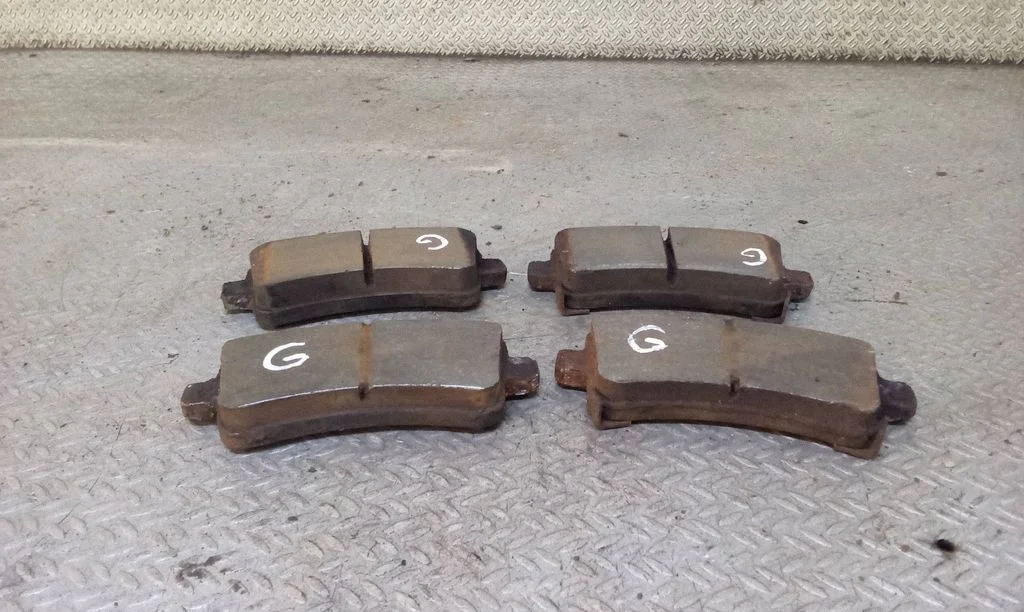 Brake pads (rear)