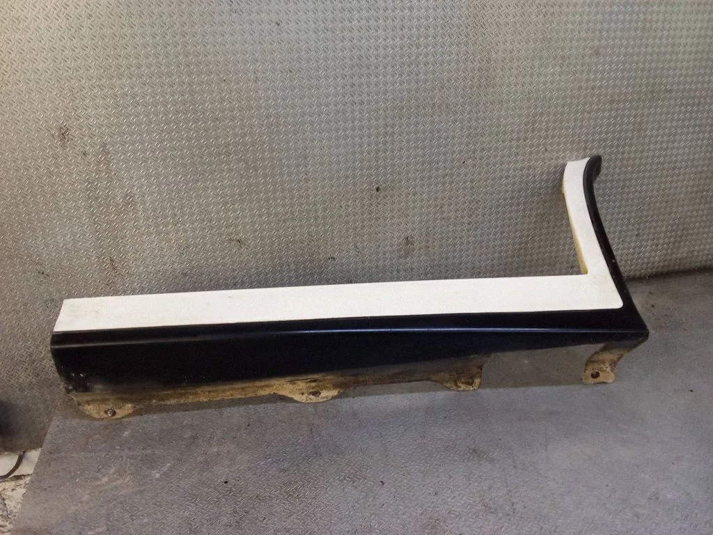 Sill – rear left