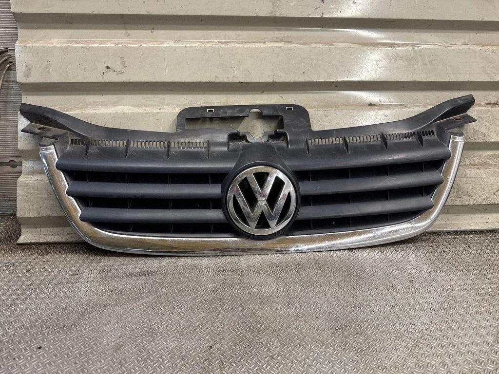 Atrapa przednia (grill) – Volkswagen Touran I (2003-2010)