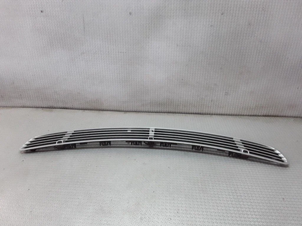Bonnet/hood grill