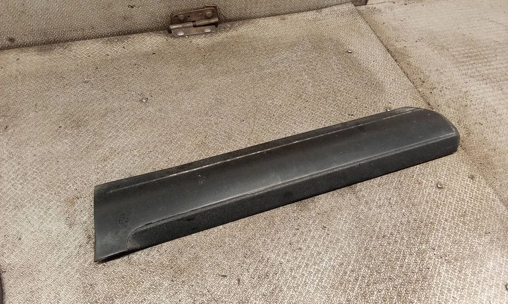 Rear door trim (molding) 7L5839787