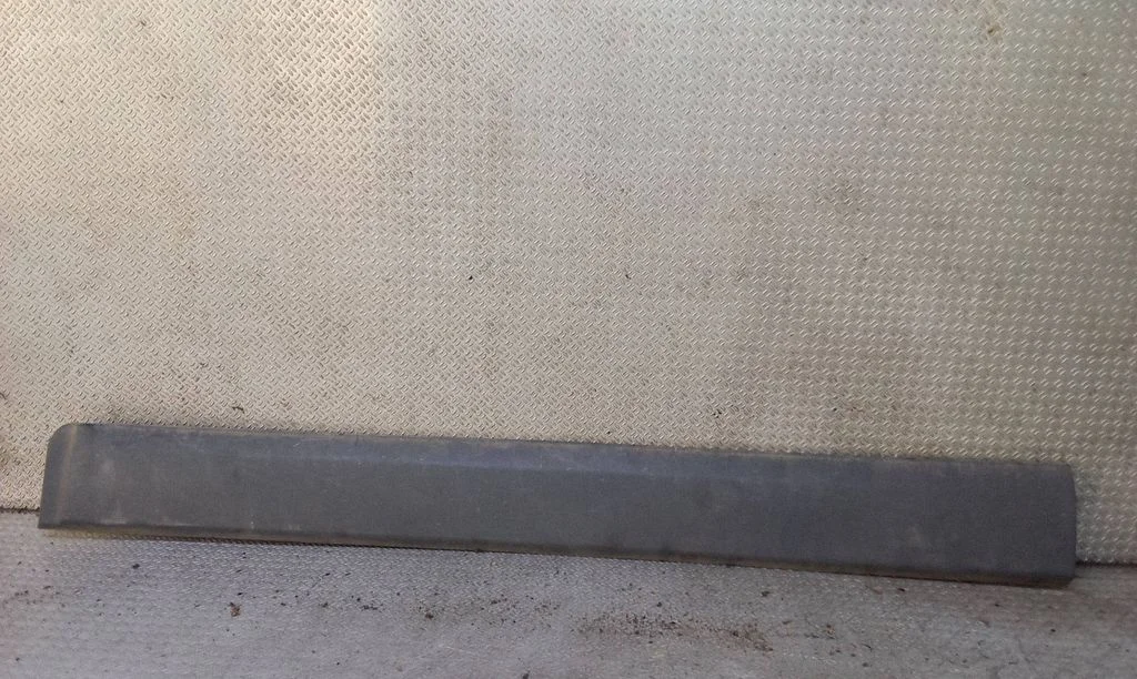 Front door trim (molding) 96660214