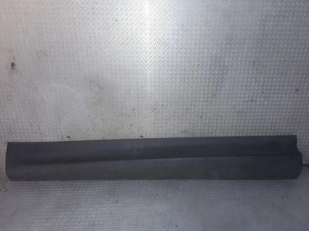 Listwa drzwi przednich 156155417