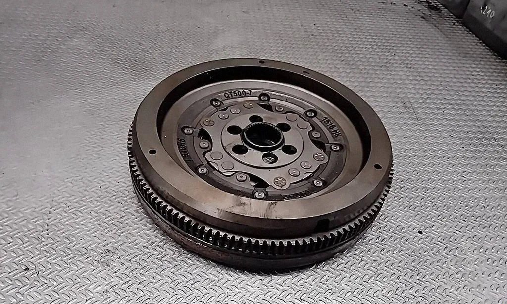 Dual mass flywheel – Skoda Octavia Mk2 (1Z) (2004-2013)