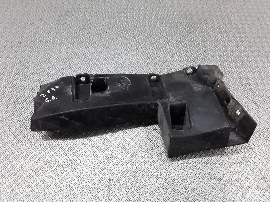 Bumper support mounting bracket corner – Seat Leon (1P) (2005-2012)