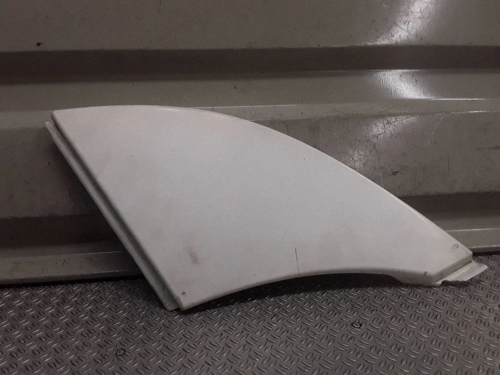 Under headlight/headlamp trim 1306530070DX