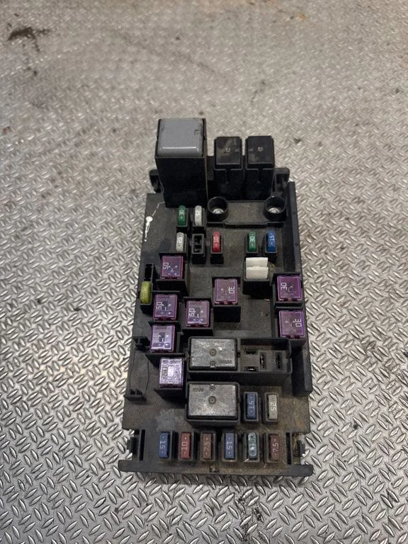Fuse box set MB200200B