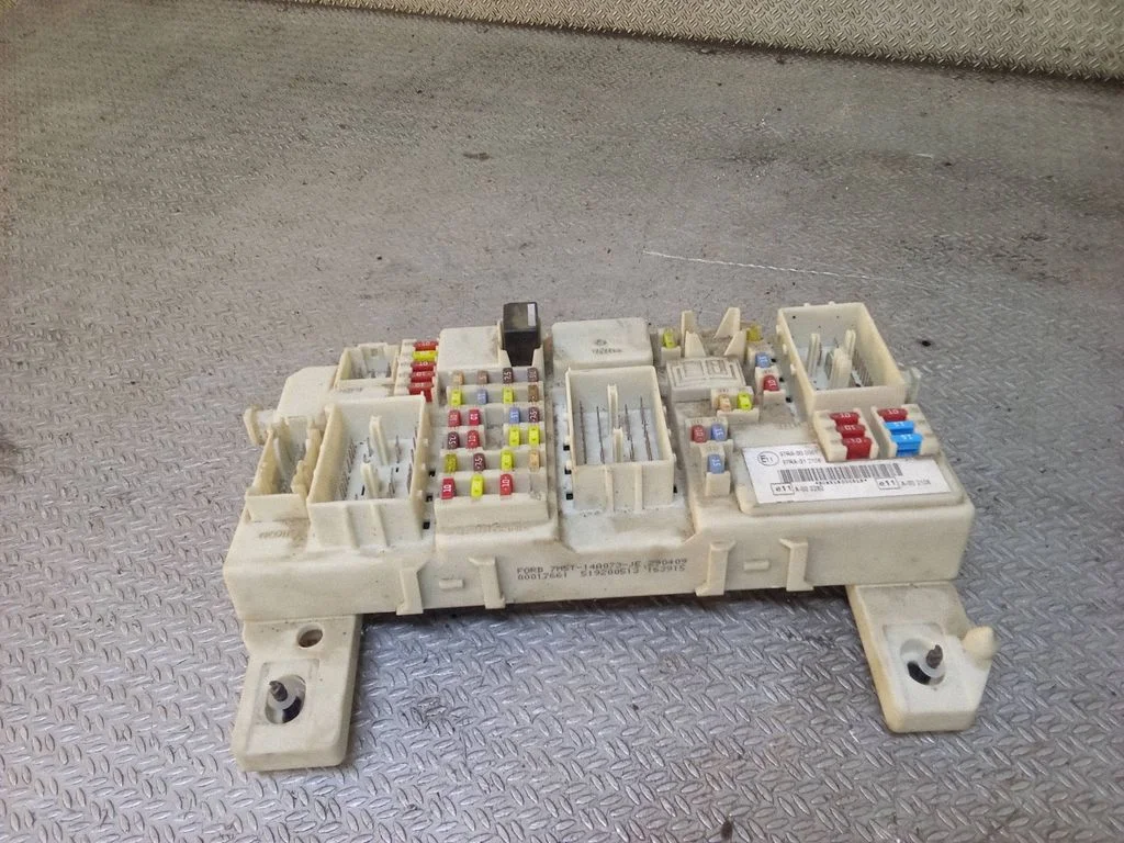 Drošinātāju bloks 7M5T14A073JE