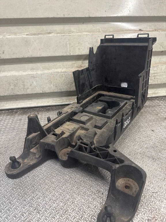 Battery box tray 1K0915333B