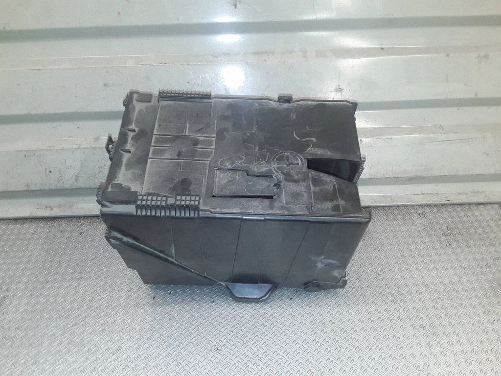 Aku kast 9663615380