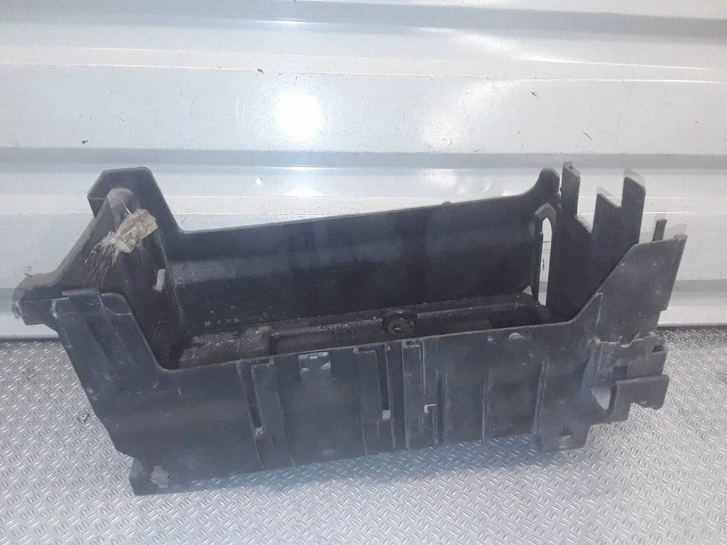 Battery box tray 13243606
