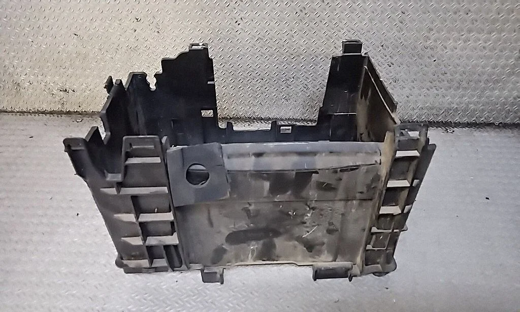 Battery box tray 8200314272