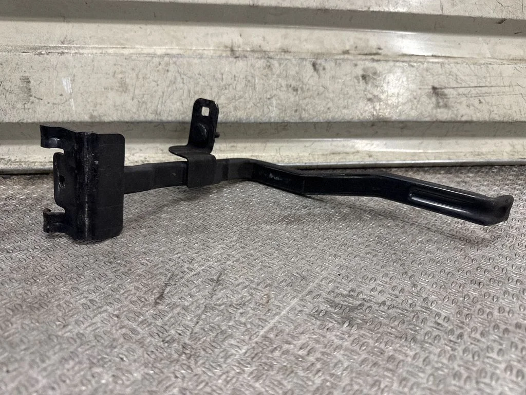 Battery bracket GM4252025578