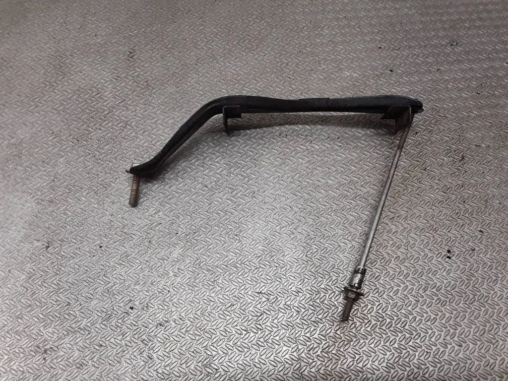 Battery bracket