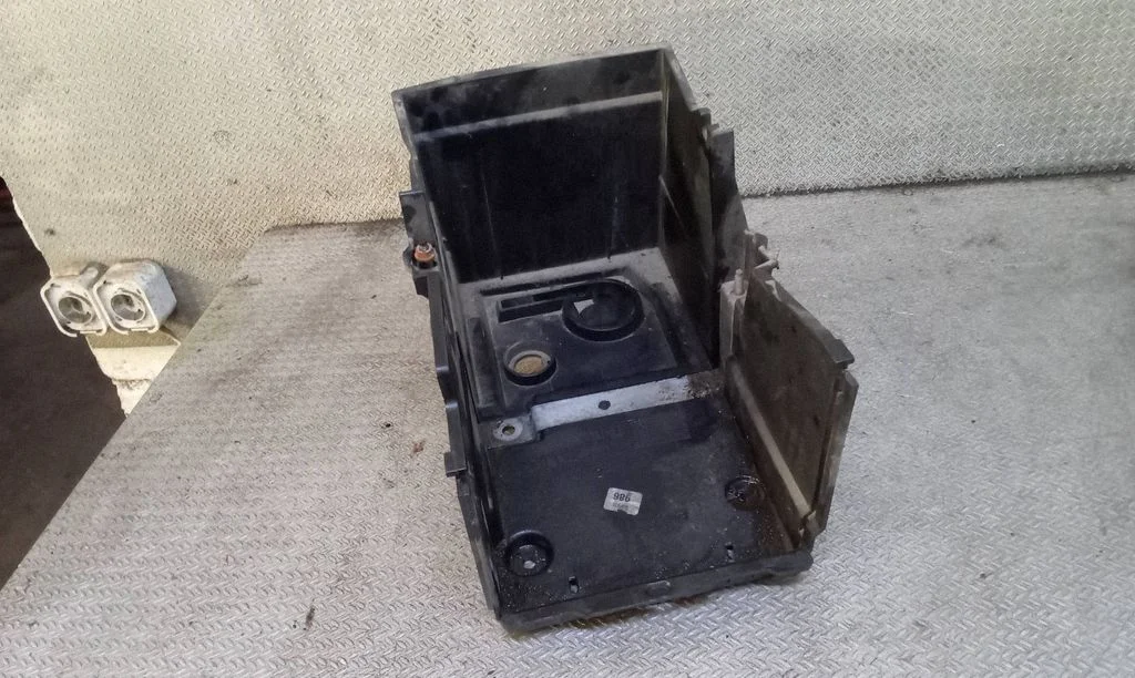 Battery tray 4M5110723BC