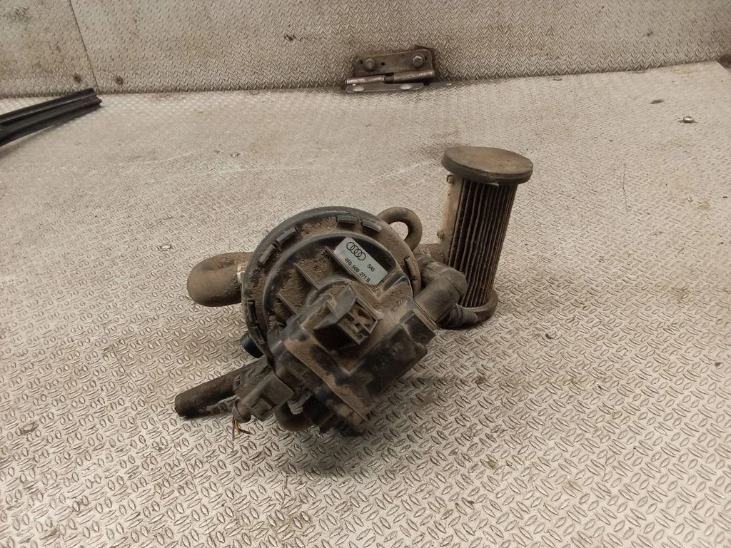 Other engine bay part 4F0906271B