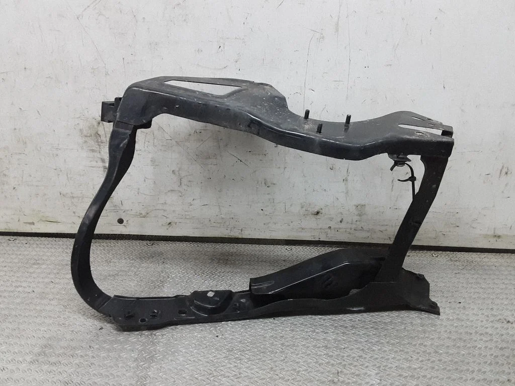 Other engine bay part – right