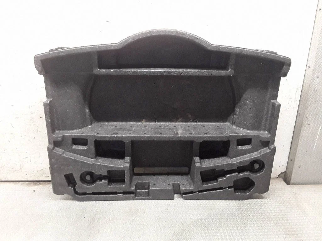 Glove box in trunk 95B090