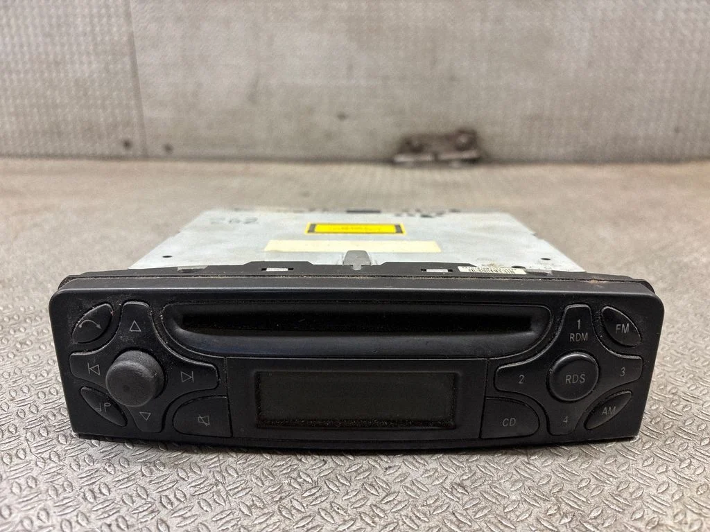 Radio/CD/DVD/GPS head unit A2038202286