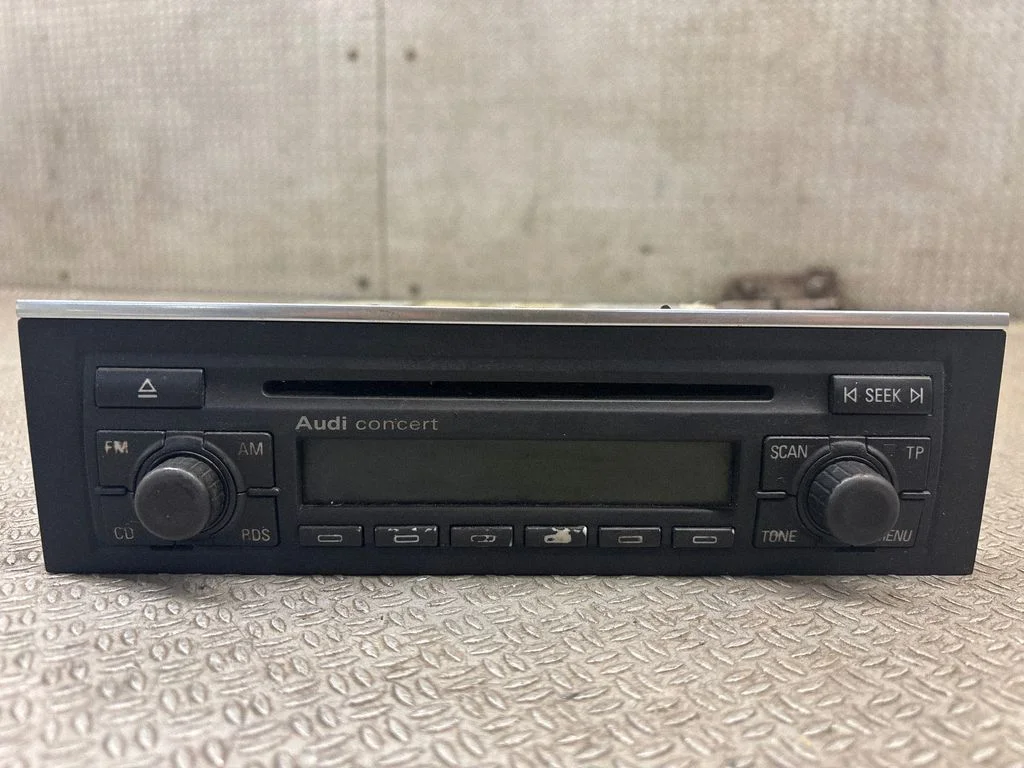 Radio/CD/DVD/GPS head unit