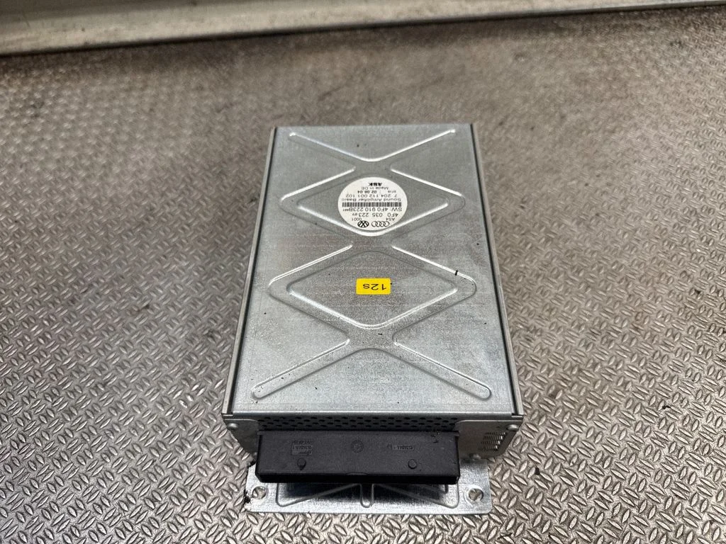 Sound amplifier 4F0035223