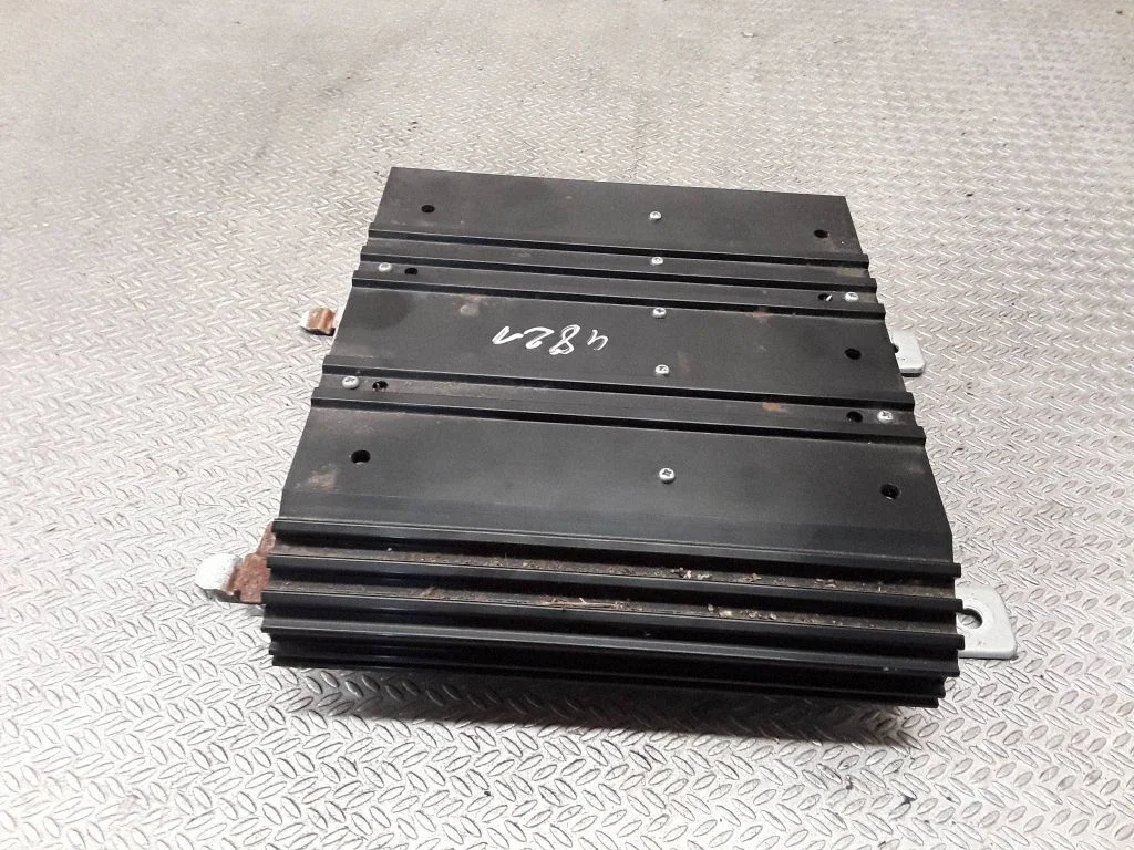 Sound amplifier 8701A230
