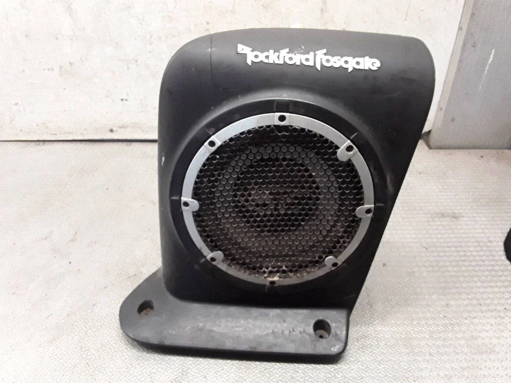 Subwoofer speaker 8720A012