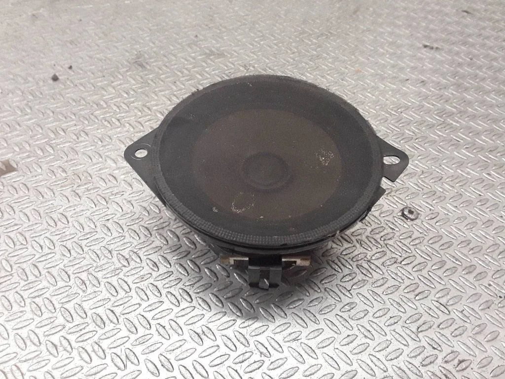 Panel speaker 05064120AB