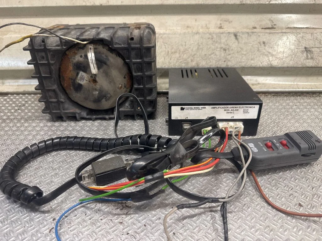 Alarm system siren