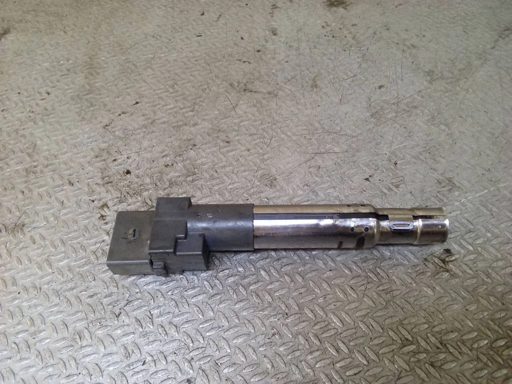 High voltage ignition coil 0012333117