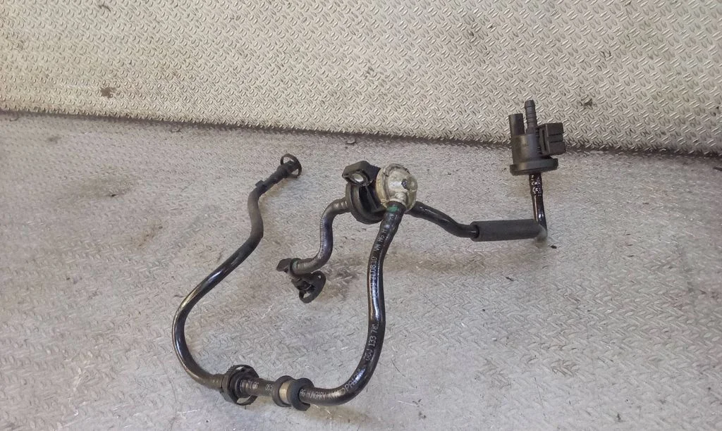 Vacuum line/pipe/hose 06J133781AS