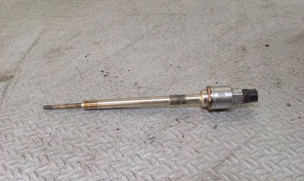 Glow plug 55590467