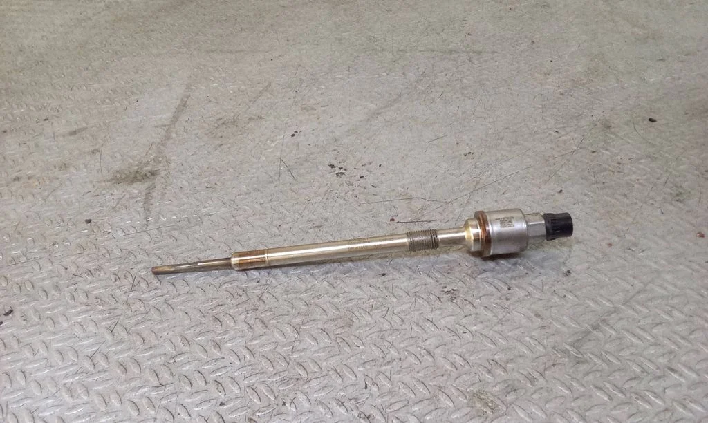 Glow plug 55590467