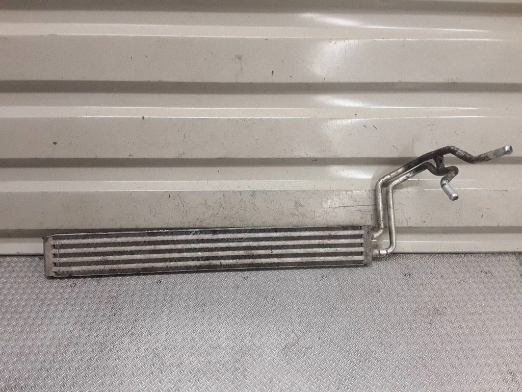 Power steering radiator – Audi Q7 4L (2005-2015)