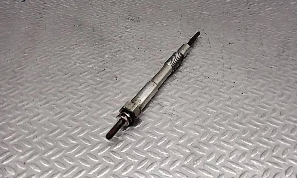 Eelsüüteküünal (-küünlad) ADM51815